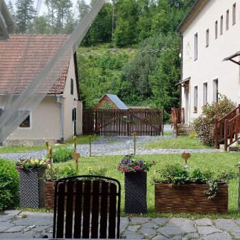 B47E6495-3784-4D86-8684-DBF8B1E39405_1_105_c